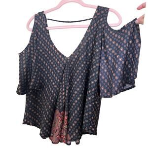 Design Lab Lord & Taylor paisley cold shoulder flowy shirt XS NWOT